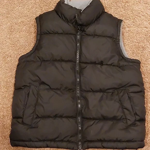 Old Navy Black Puffer Vest - Picture 1 of 3